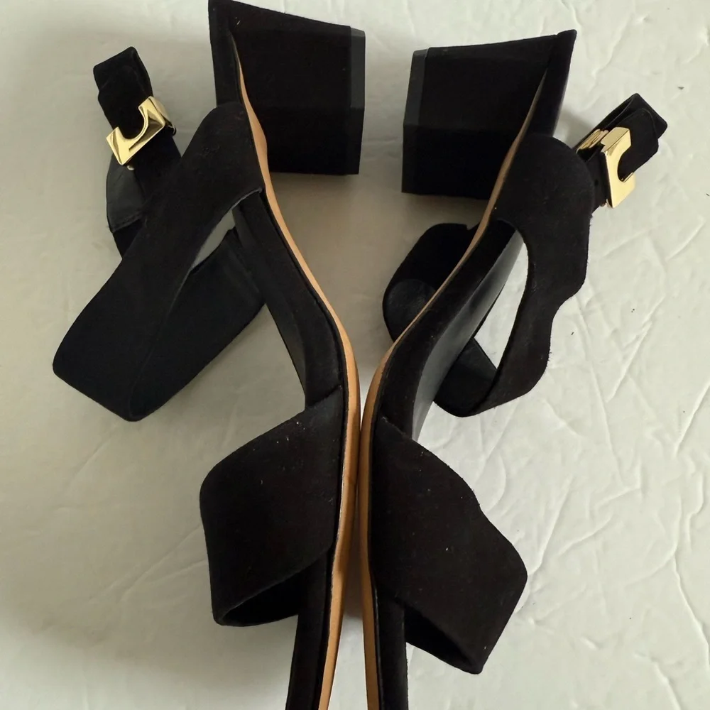 NWOT Diane Von Furstenberg Black Low Heel Block Sandals Size EU 40 US 10M